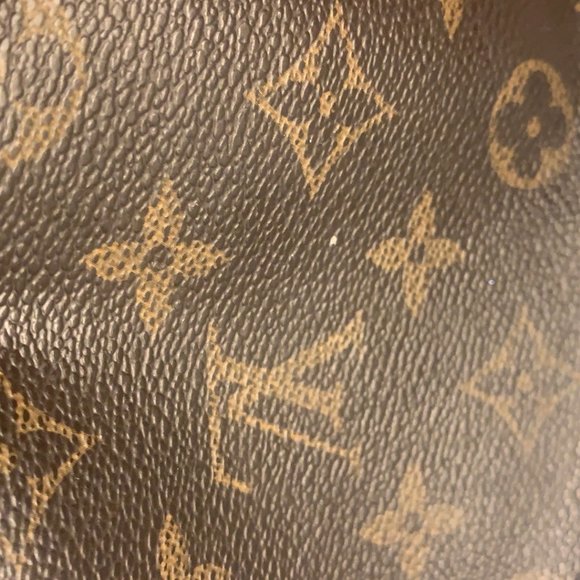 Authentic Louis Vuitton Cosmetic Bag  Monogram - Picture 2 of 7